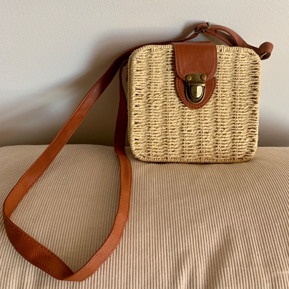 Handwoven crossbody purse